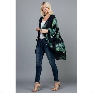 NWT! Boutique 🌴 Palm Leaf Kimono / Coverup! 🦩
